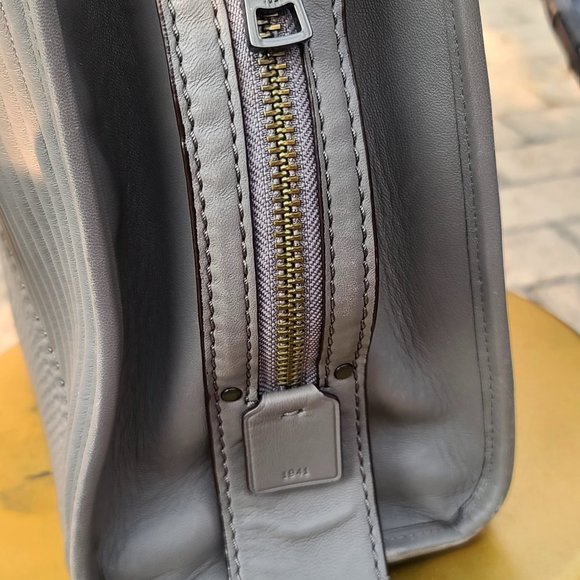 Gently used Rogue 31 With Quilting And Rivets - Picture 3 of 14